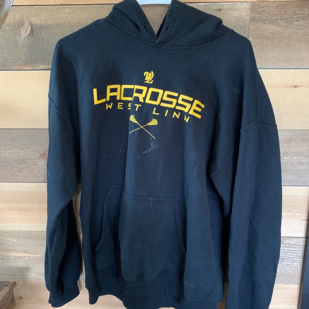 Black sweatshirt